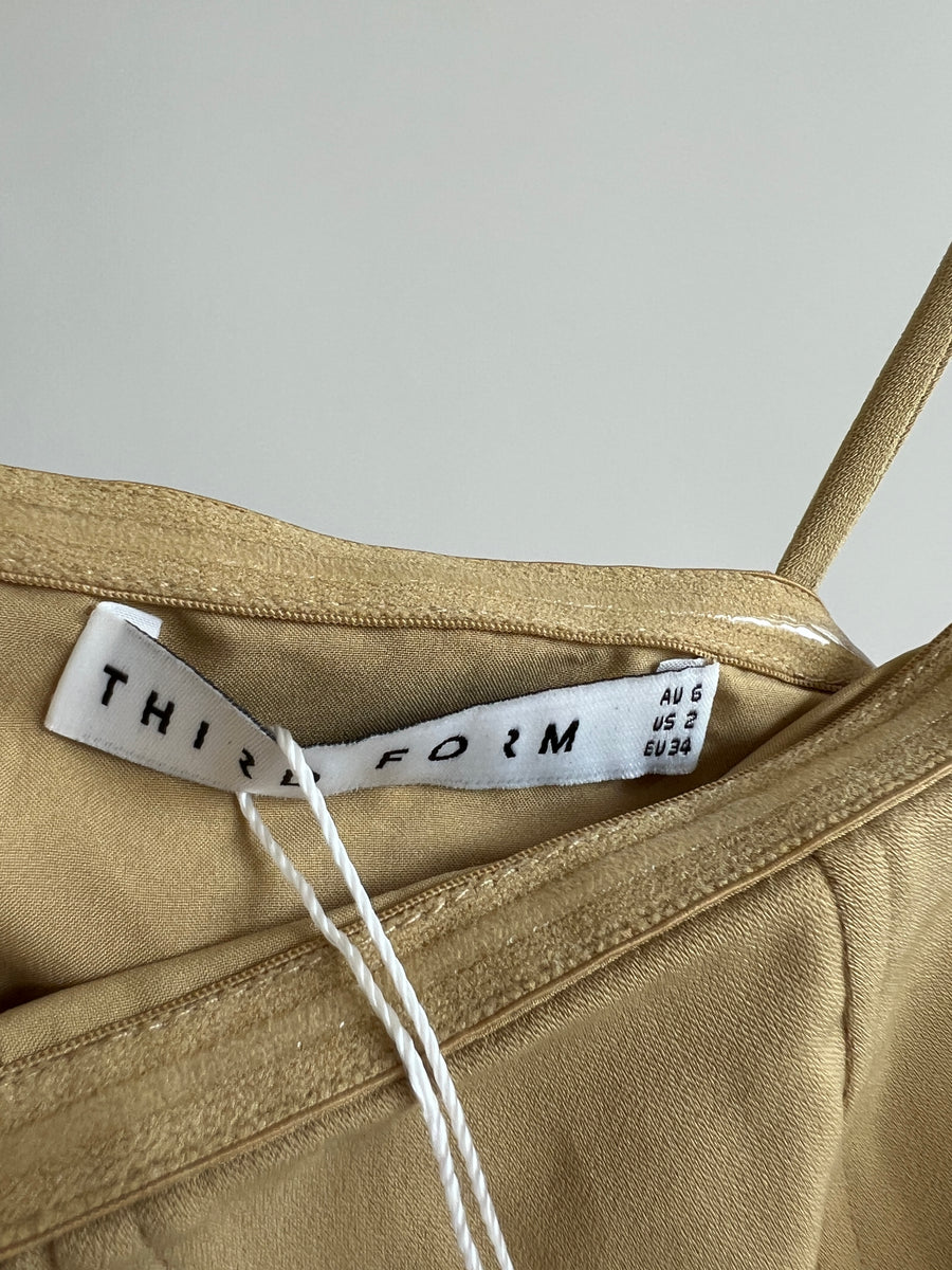 Third Form Cumin Cut Throughoff The Shoulder Top - Au 6