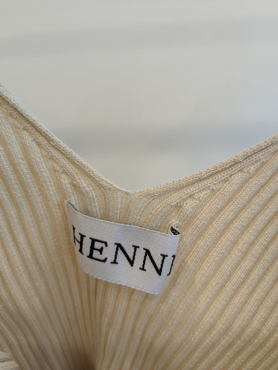 HENNE Cream Crop Top - AU 14