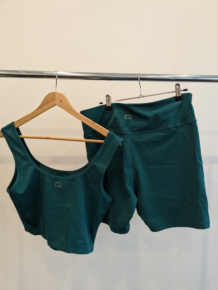 LACAUSA Green Flow Biker Shorts And Top Set - XL