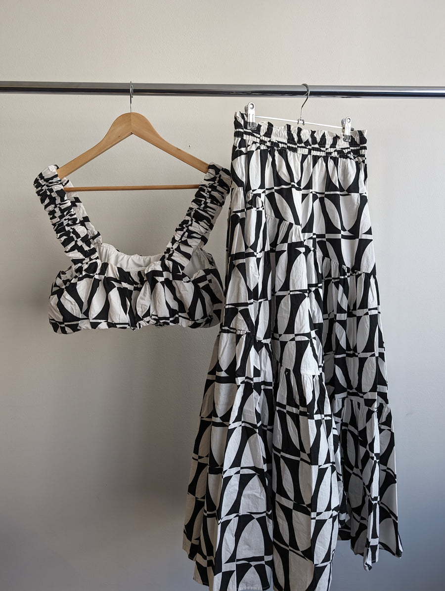 Sheike Black & White Geometric Maxi Skirt (AU 10) & Top (AU 14) Set