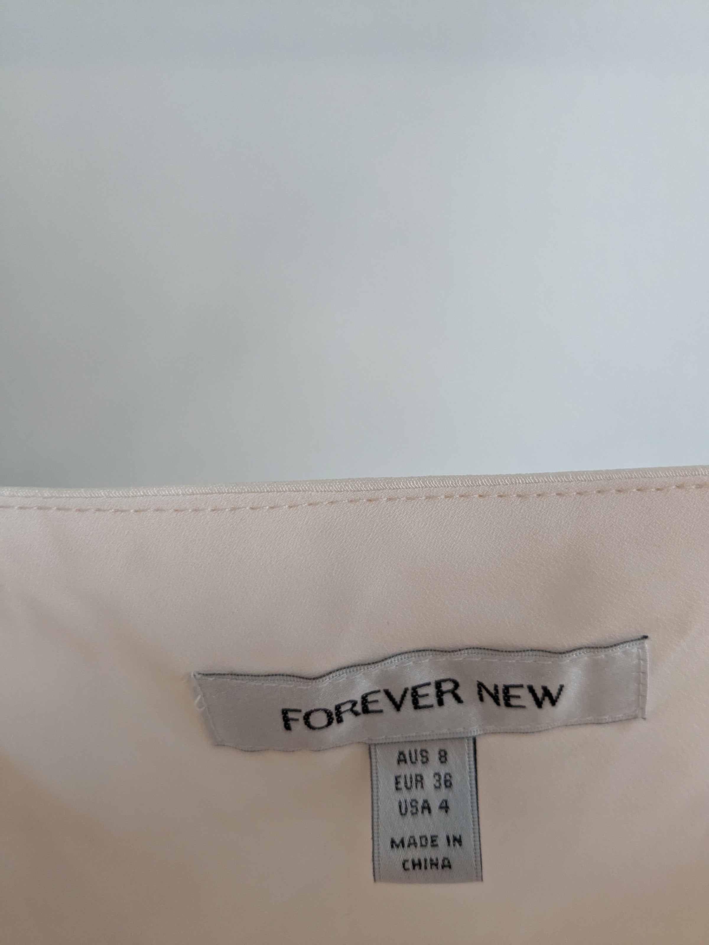 Forever New Cream Champagne Satin Maxi Dress - AU 8 flashbackshop.com.au Forever New Cream Champagne Satin Maxi Dress - AU 8 flashbackshop.com.au