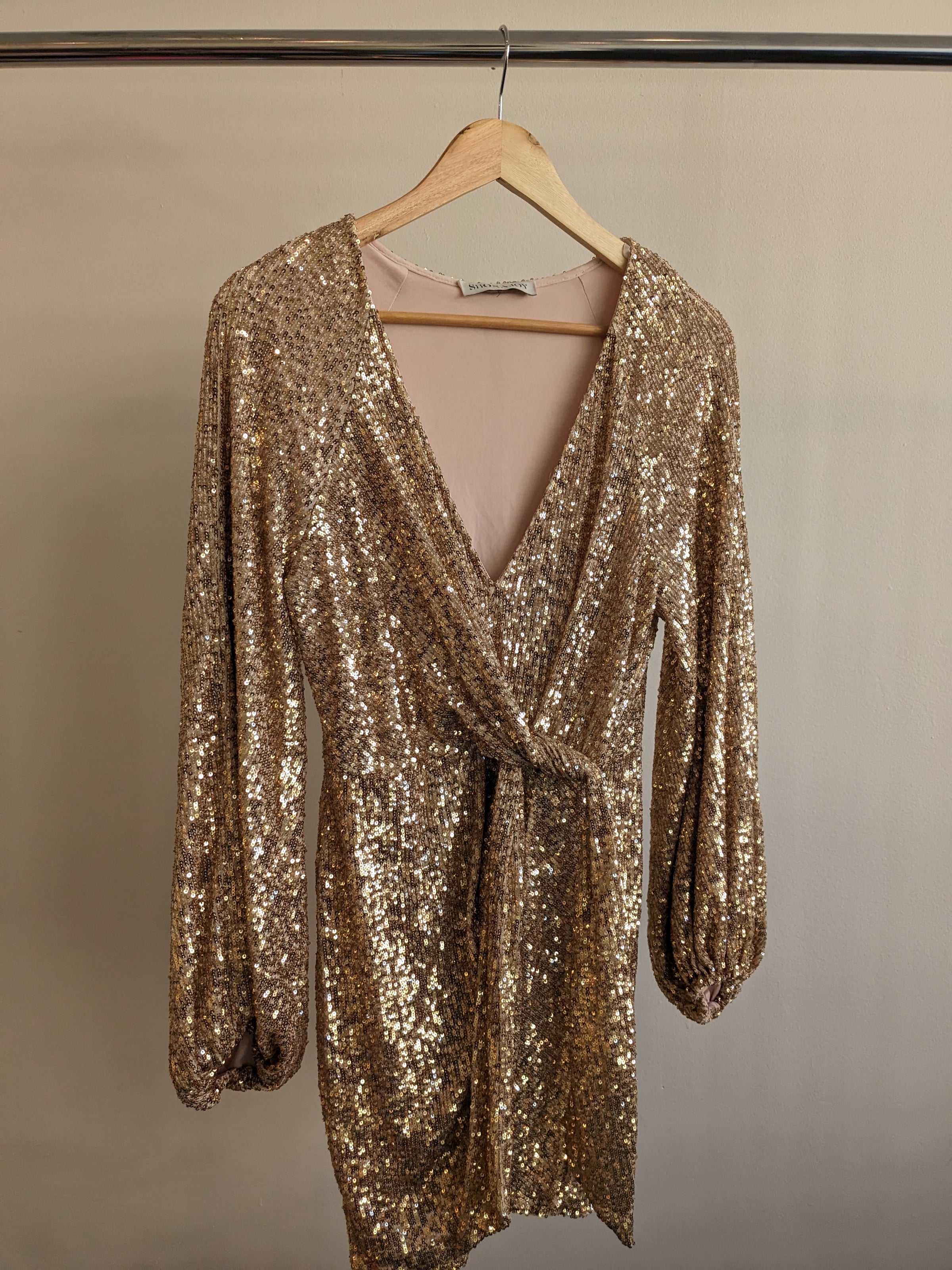 Shona Joy Golden Sequin Mini Dress - S flashbackshop.com.au Shona Joy Golden Sequin Mini Dress - S flashbackshop.com.au
