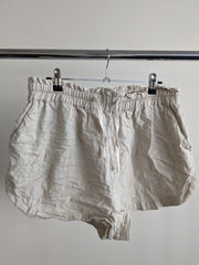 Subtitled Ivory Shorts - L