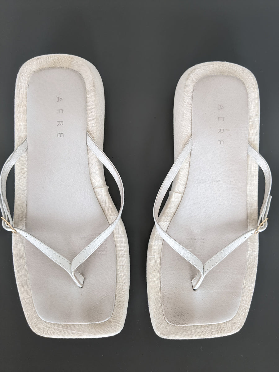 Aere White Platform Linen Thongs - US 7