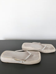 Aere White Platform Linen Thongs - US 7