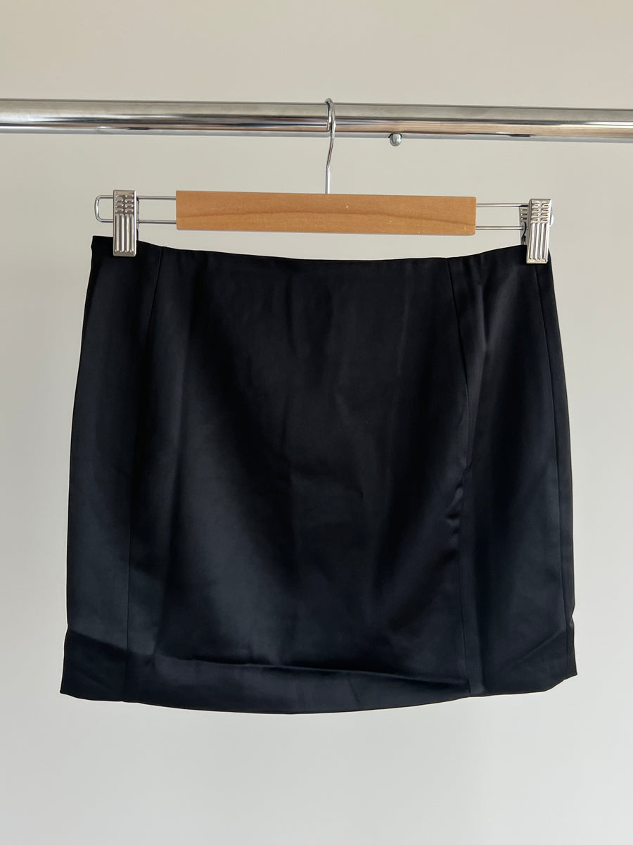 Meshki Black Satin Feel Mini Skirt - XS