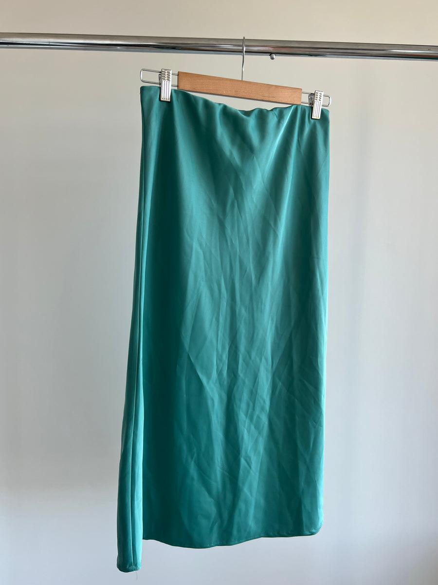 Nasty Gal Green Satiny Midi Skirt - AU 8