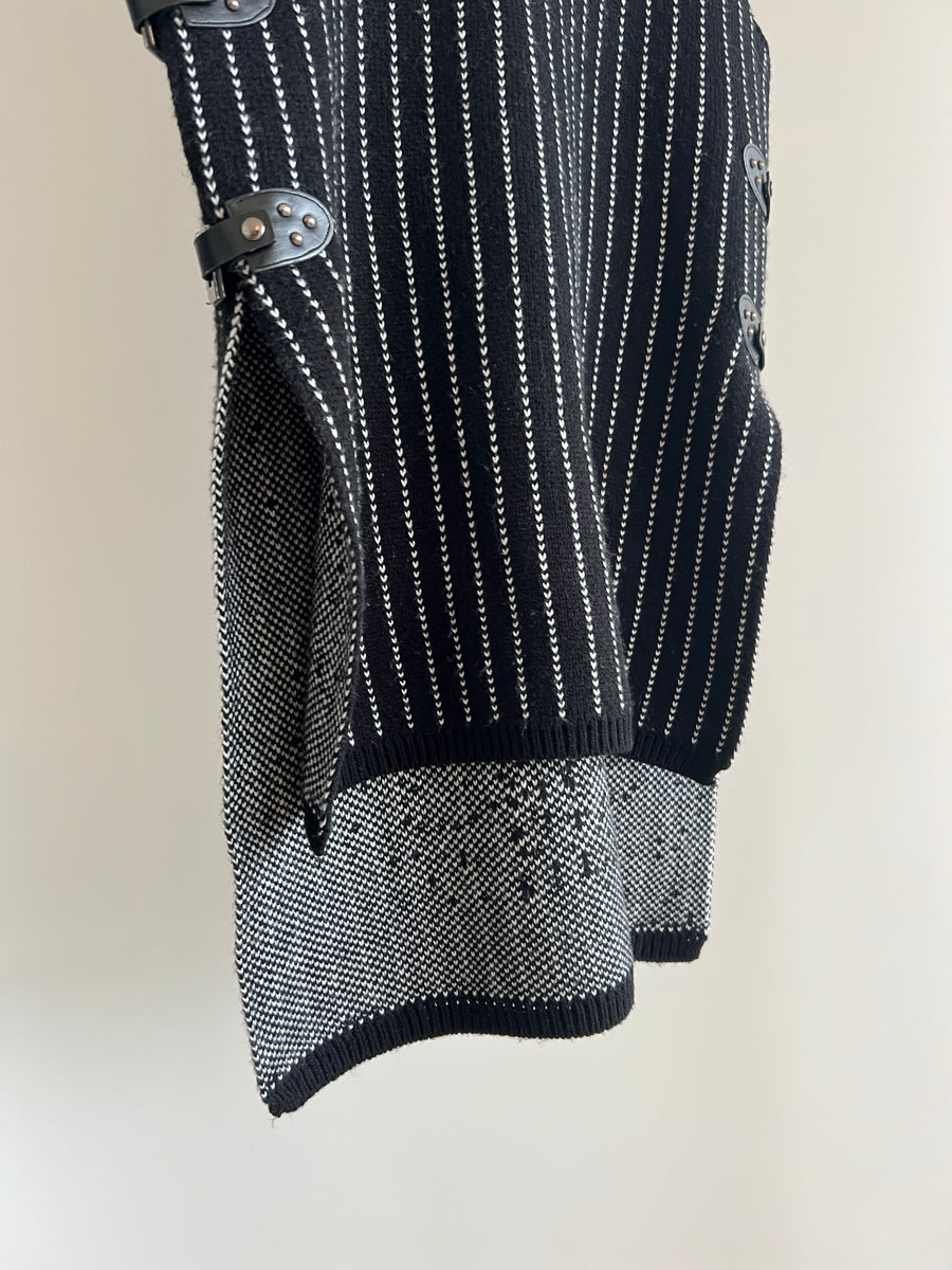 Elliatt Black Sleeveless Turtleneck Knit Sweater - XS