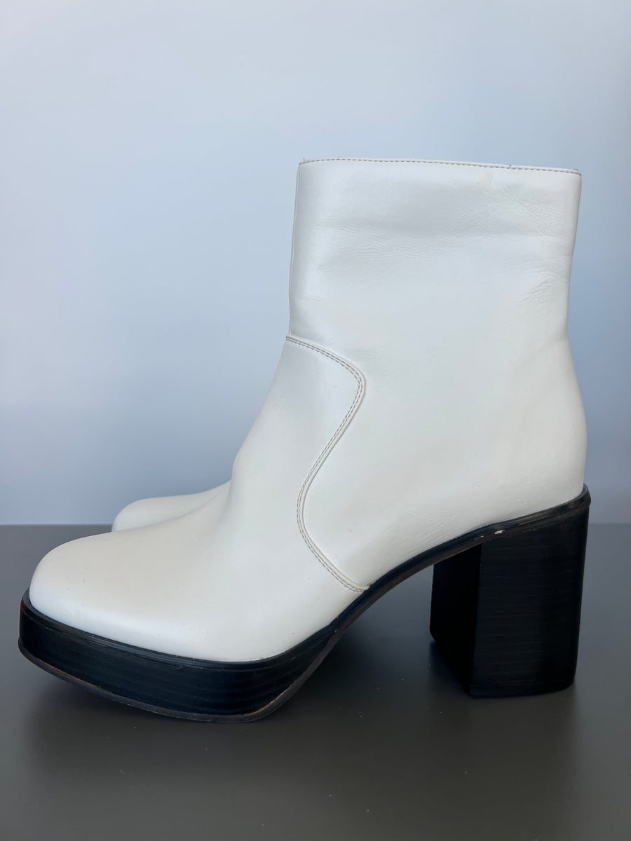 Cherrichella White Prince Boots - 41