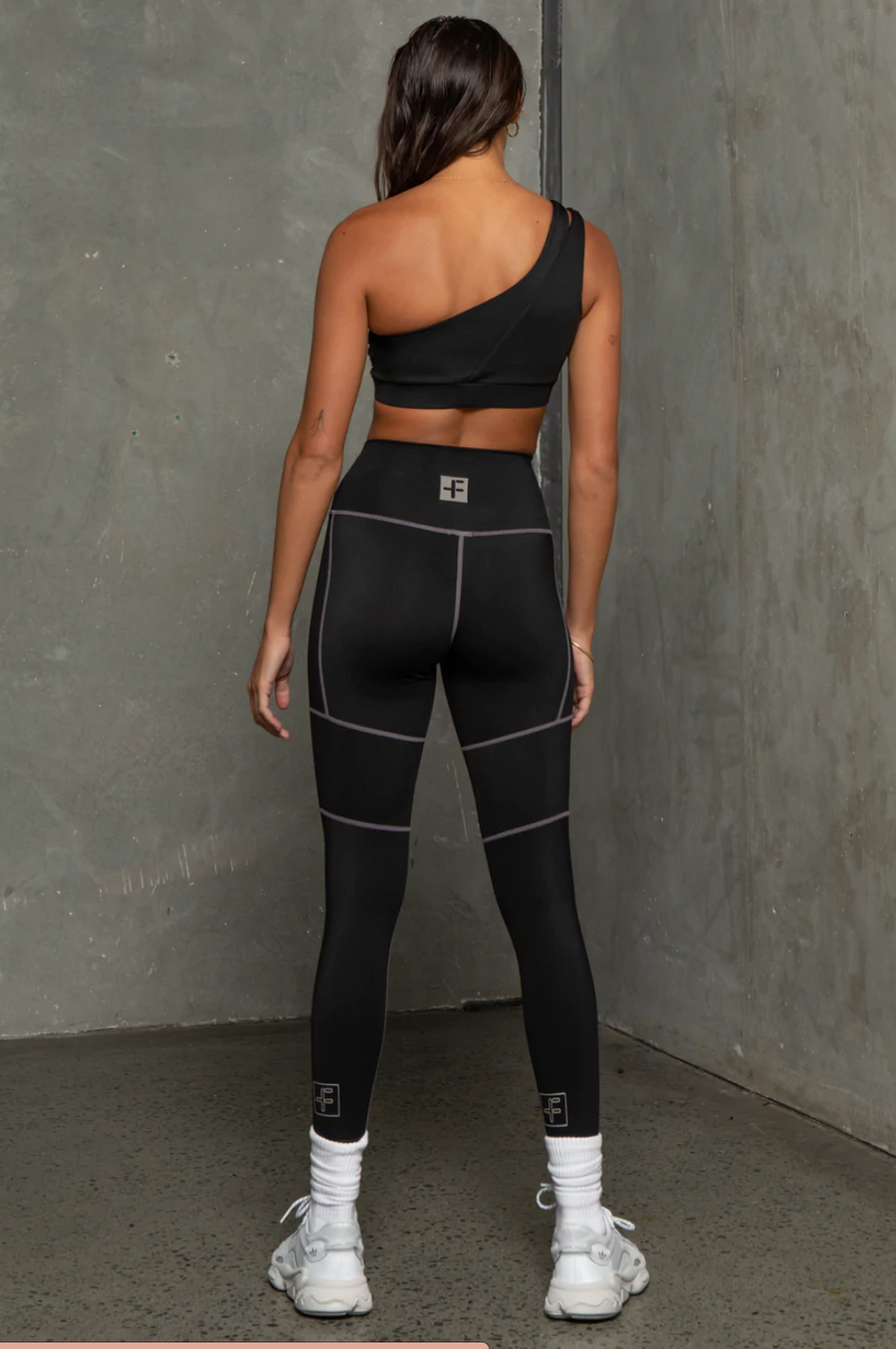 FITAZFK Black Sports Bra and External Seam Leggings - XS