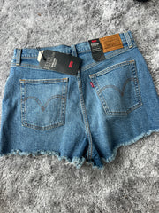 Levis ribcage denim jean shorts - 32”